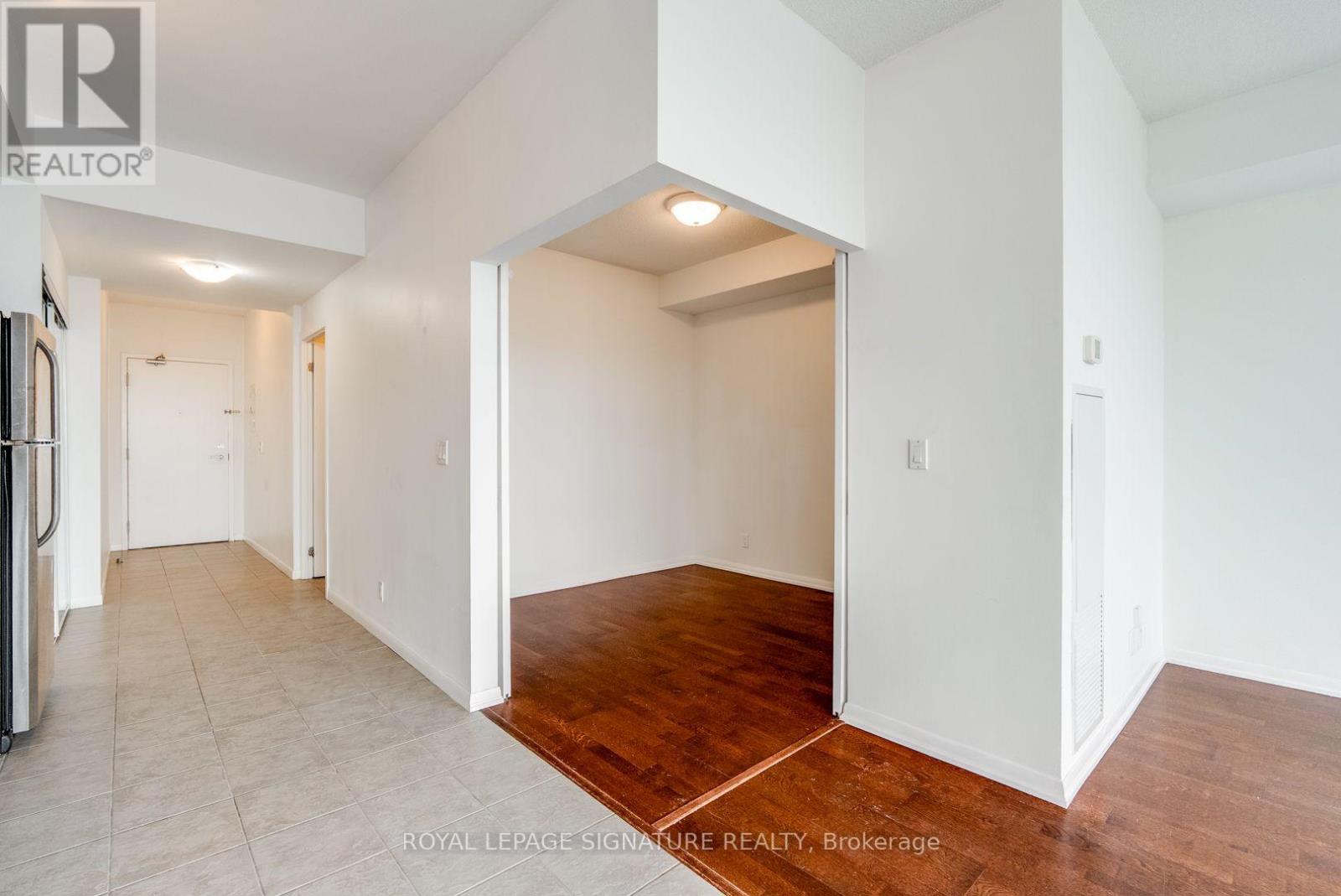2501 - 832 Bay Street, Toronto, Ontario  M5S 1Z6 - Photo 4 - C13545904