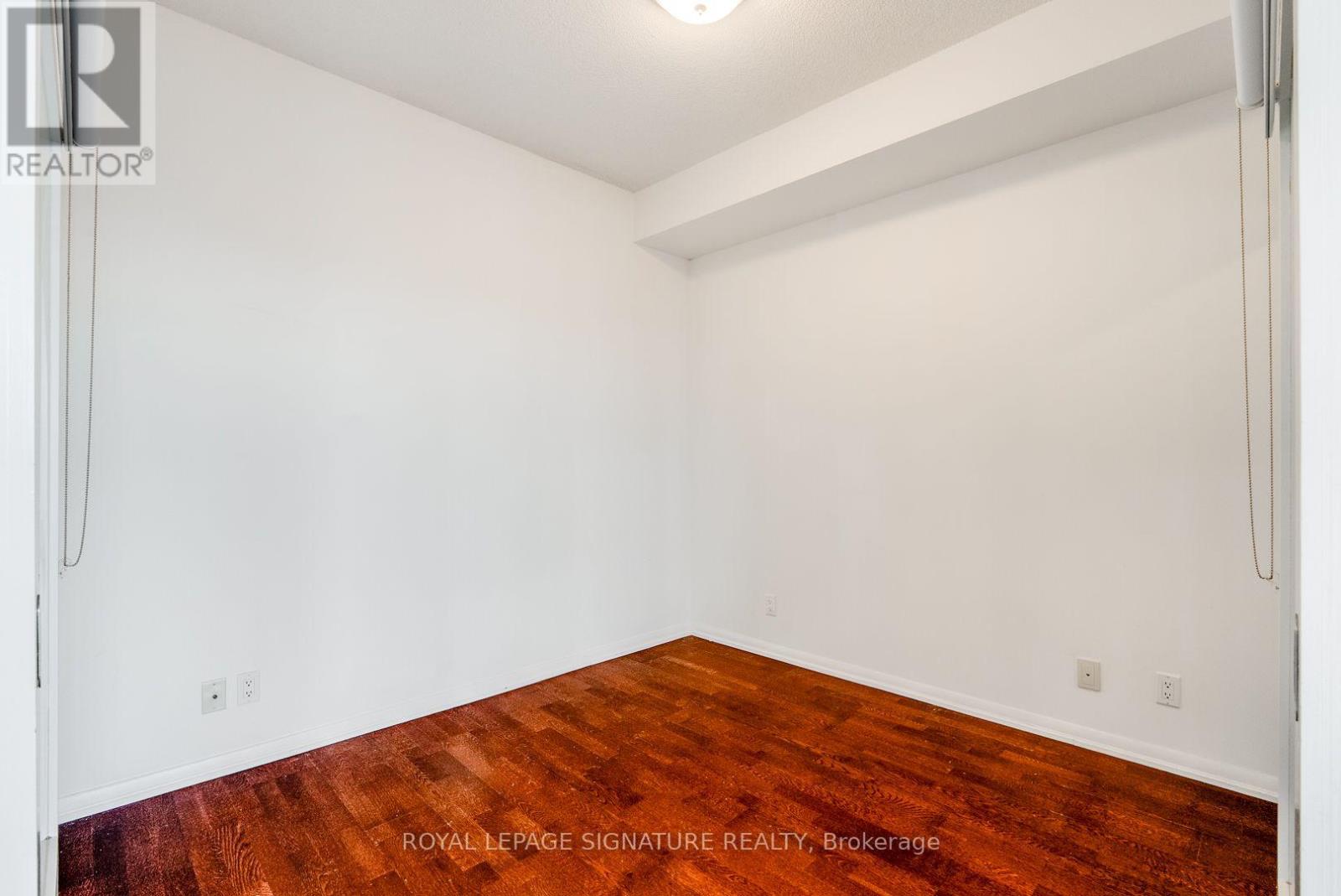 2501 - 832 Bay Street, Toronto, Ontario  M5S 1Z6 - Photo 5 - C13545904