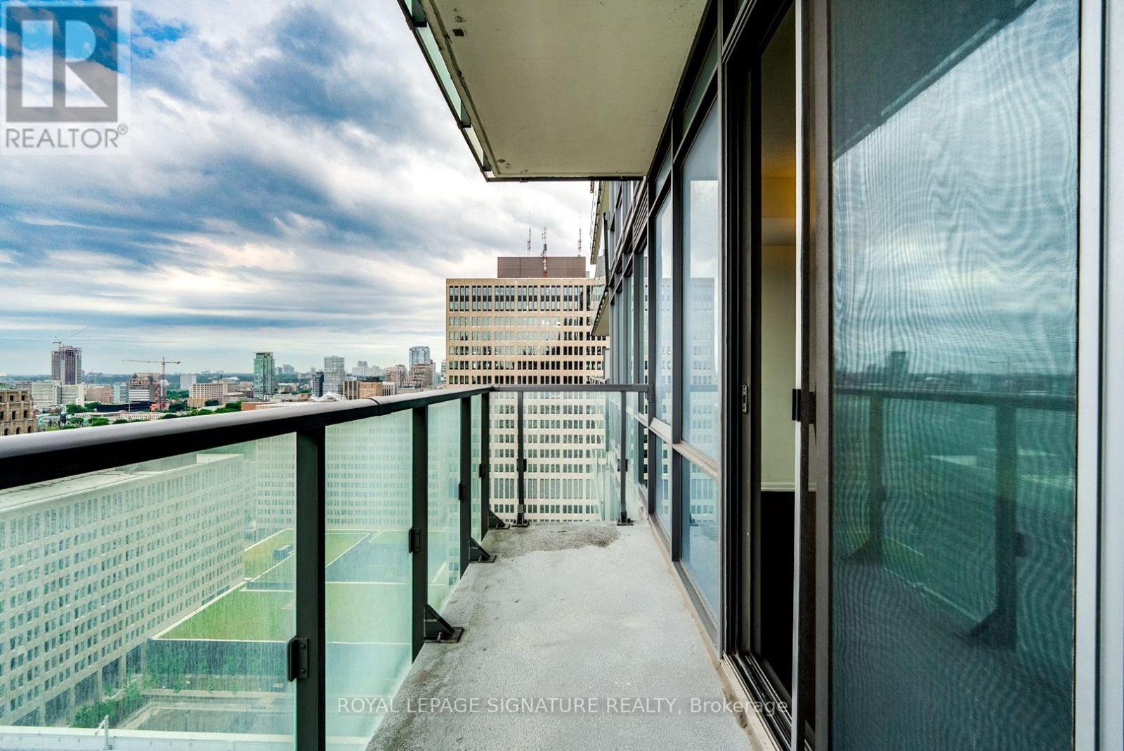 2501 - 832 Bay Street, Toronto, Ontario  M5S 1Z6 - Photo 9 - C13545904