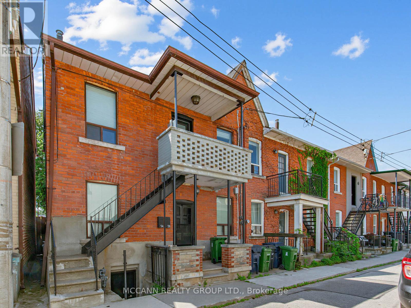 MAIN - 5 CLINTON PLACE, Toronto, Ontario
