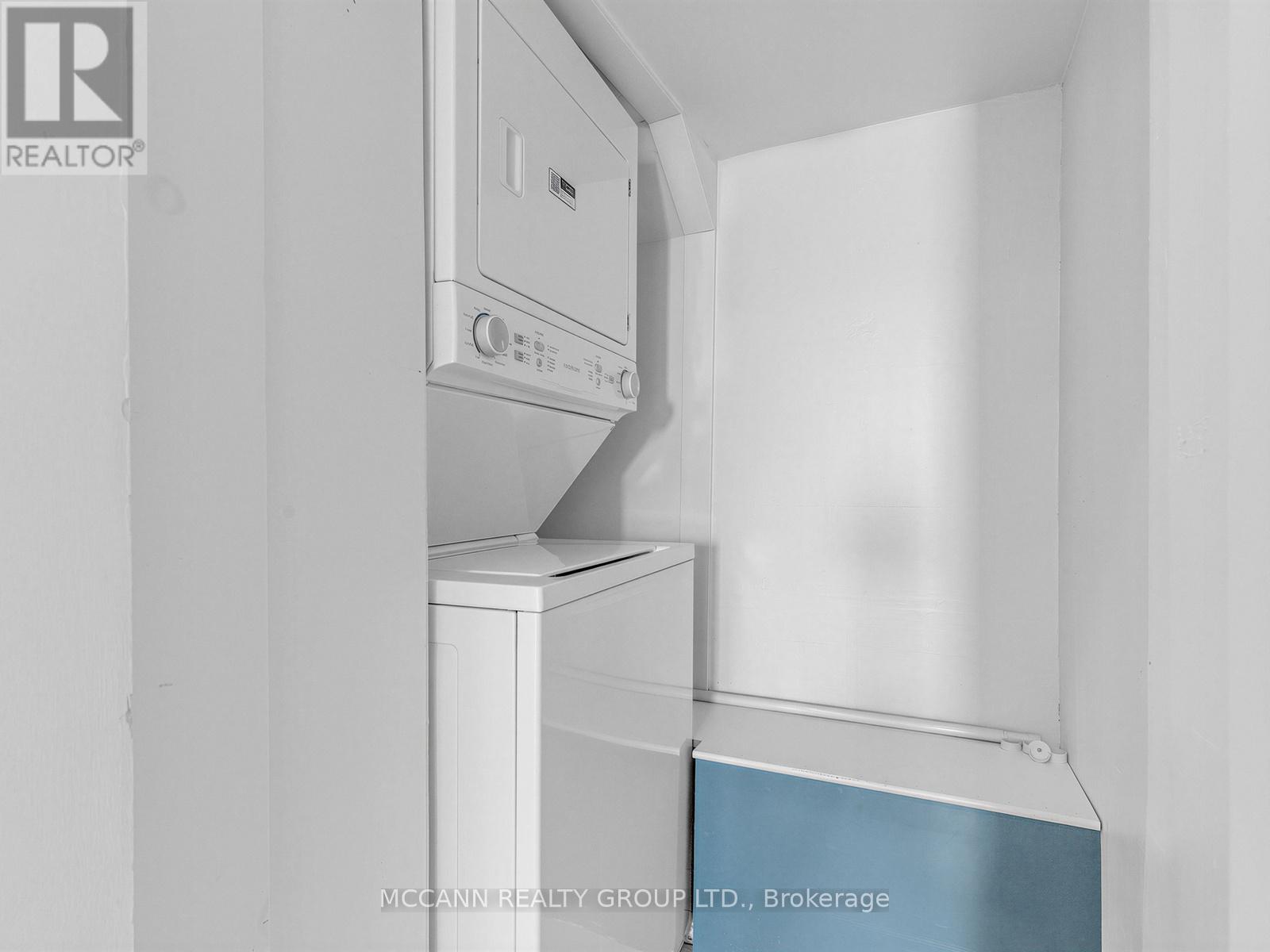 Main - 5 Clinton Place, Toronto, Ontario  M6G 1J8 - Photo 18 - C13545962