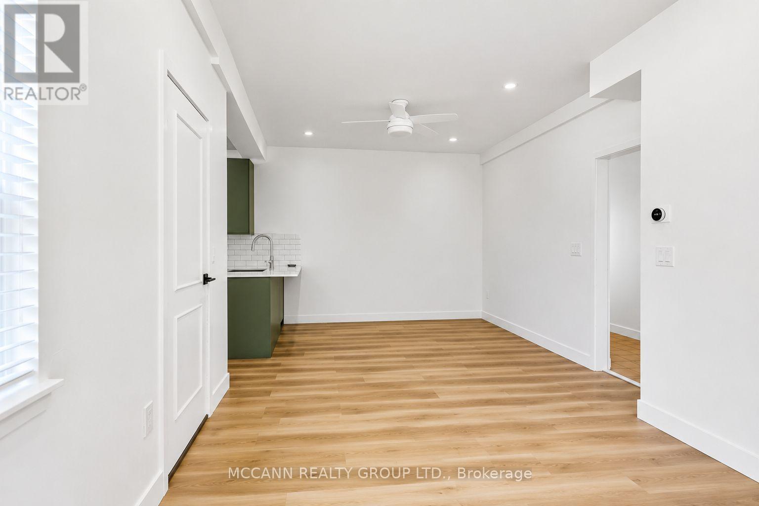 Main - 5 Clinton Place, Toronto, Ontario  M6G 1J8 - Photo 6 - C13545962