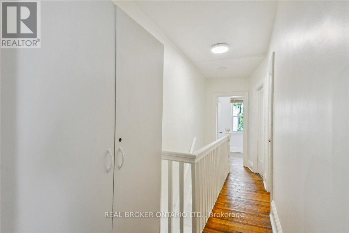 162 Jones Avenue, Toronto, Ontario M4M 3A3 - Photo 18 - E13546018