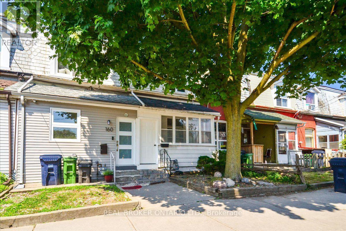 162 Jones Avenue, Toronto, Ontario M4M 3A3 - Photo 2 - E13546018