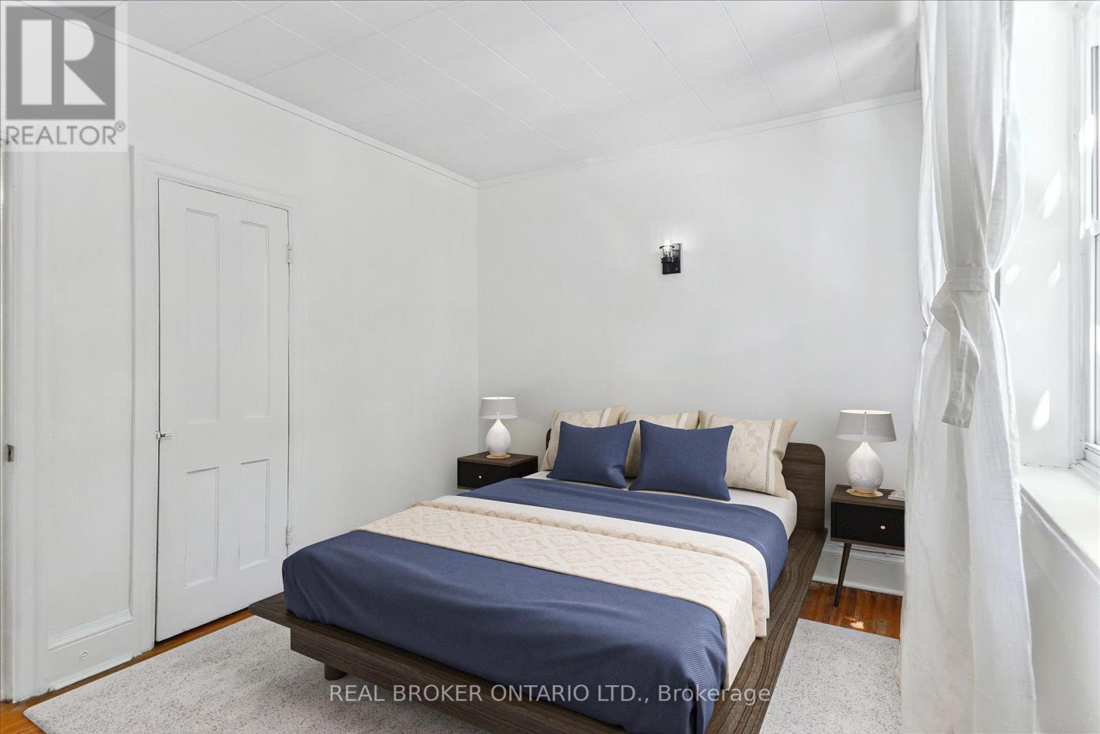 162 Jones Avenue, Toronto, Ontario M4M 3A3 - Photo 23 - E13546018