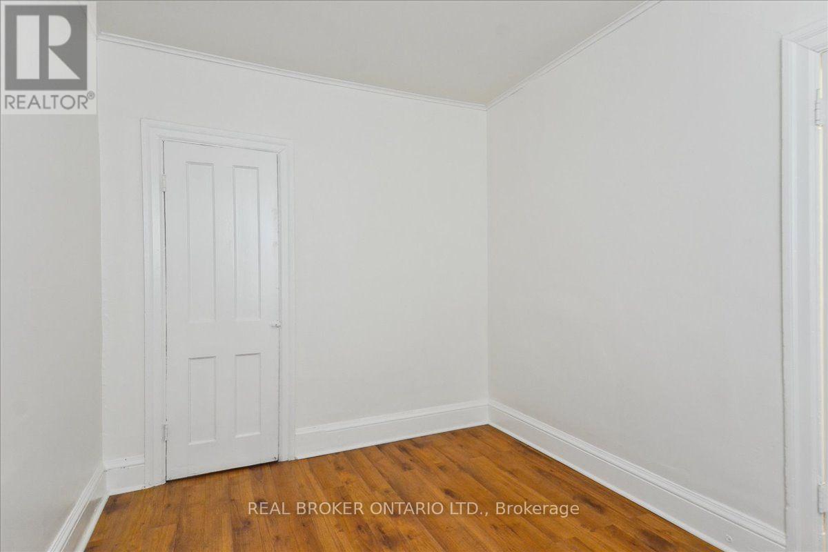 162 Jones Avenue, Toronto, Ontario M4M 3A3 - Photo 26 - E13546018