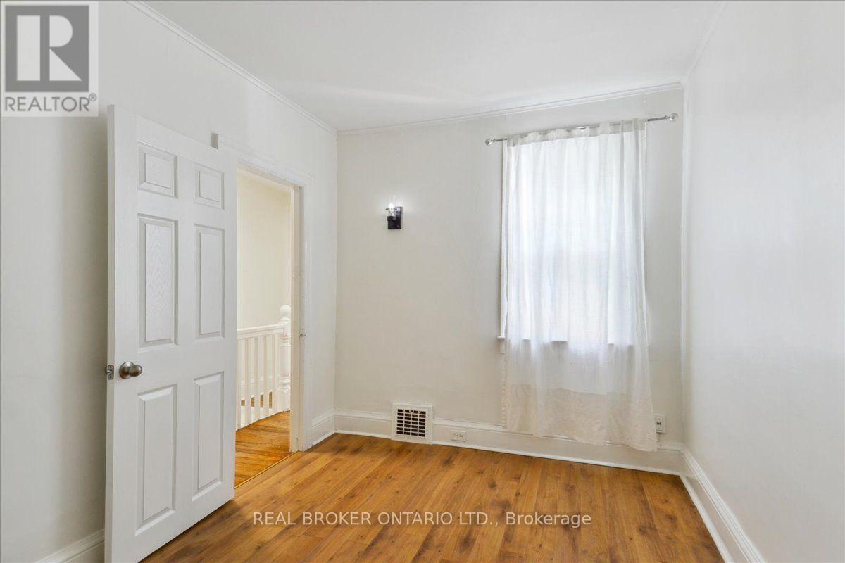 162 Jones Avenue, Toronto, Ontario M4M 3A3 - Photo 28 - E13546018