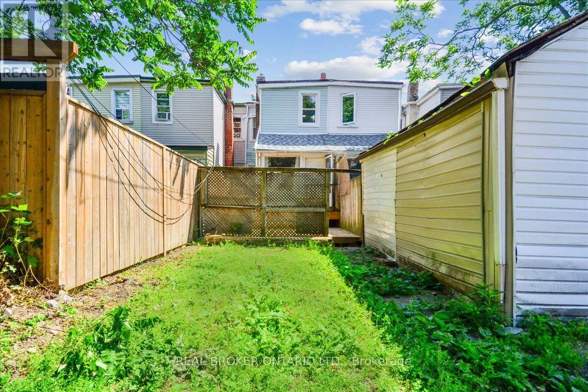 162 Jones Avenue, Toronto, Ontario M4M 3A3 - Photo 38 - E13546018