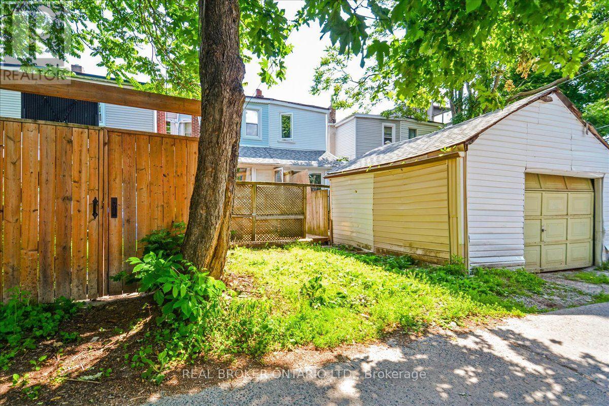 162 Jones Avenue, Toronto, Ontario M4M 3A3 - Photo 39 - E13546018