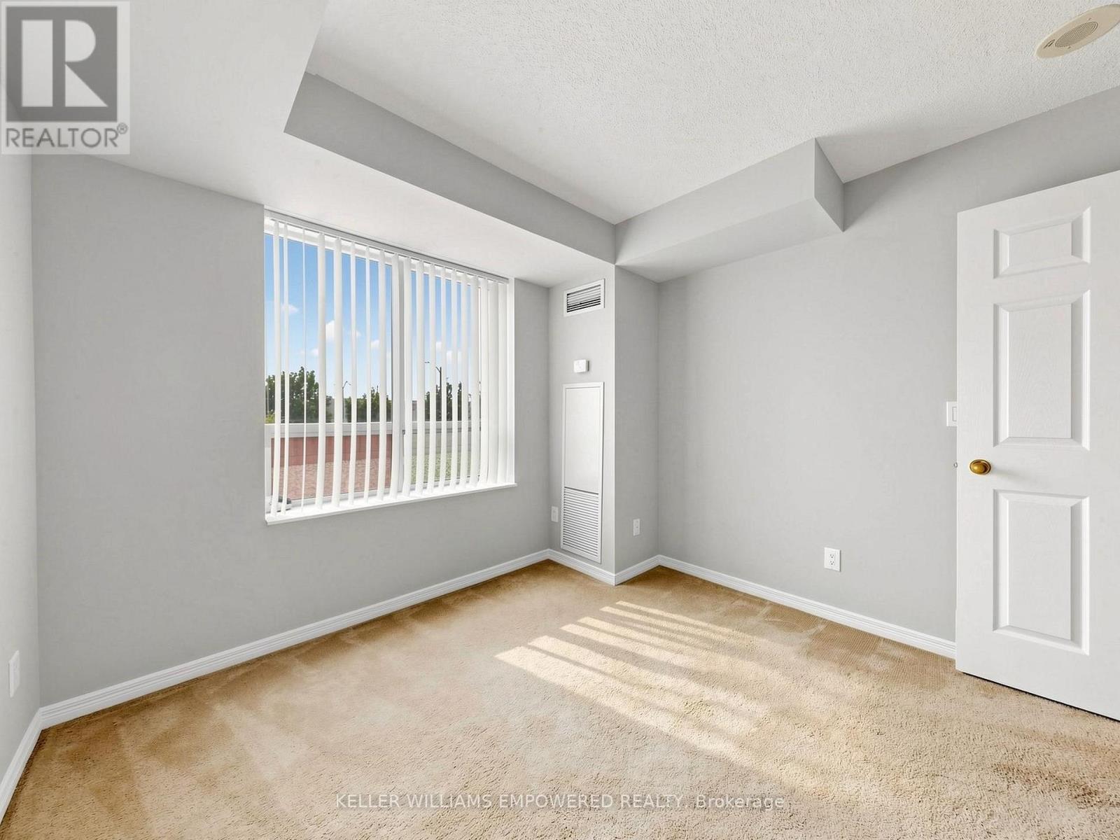 211 - 11 Oneida Crescent, Richmond Hill, Ontario  L4B 0A1 - Photo 18 - N13545922