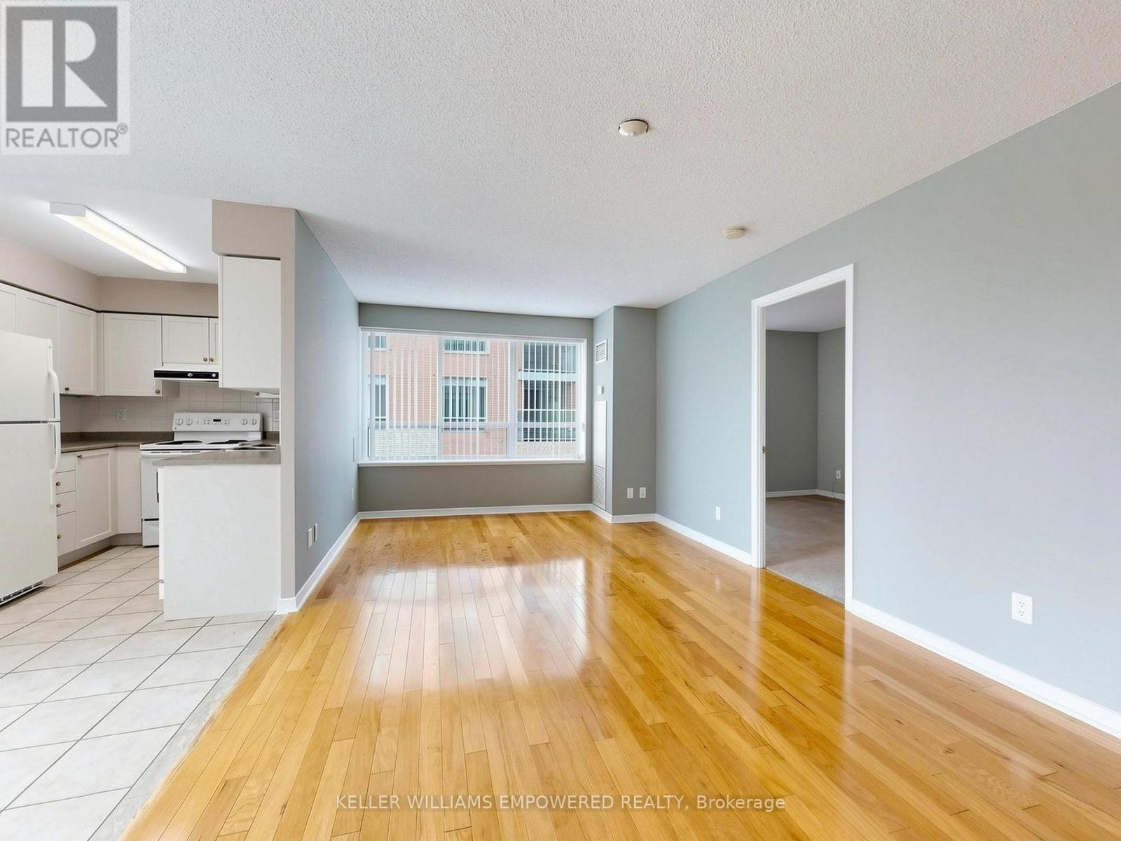 211 - 11 Oneida Crescent, Richmond Hill, Ontario  L4B 0A1 - Photo 7 - N13545922