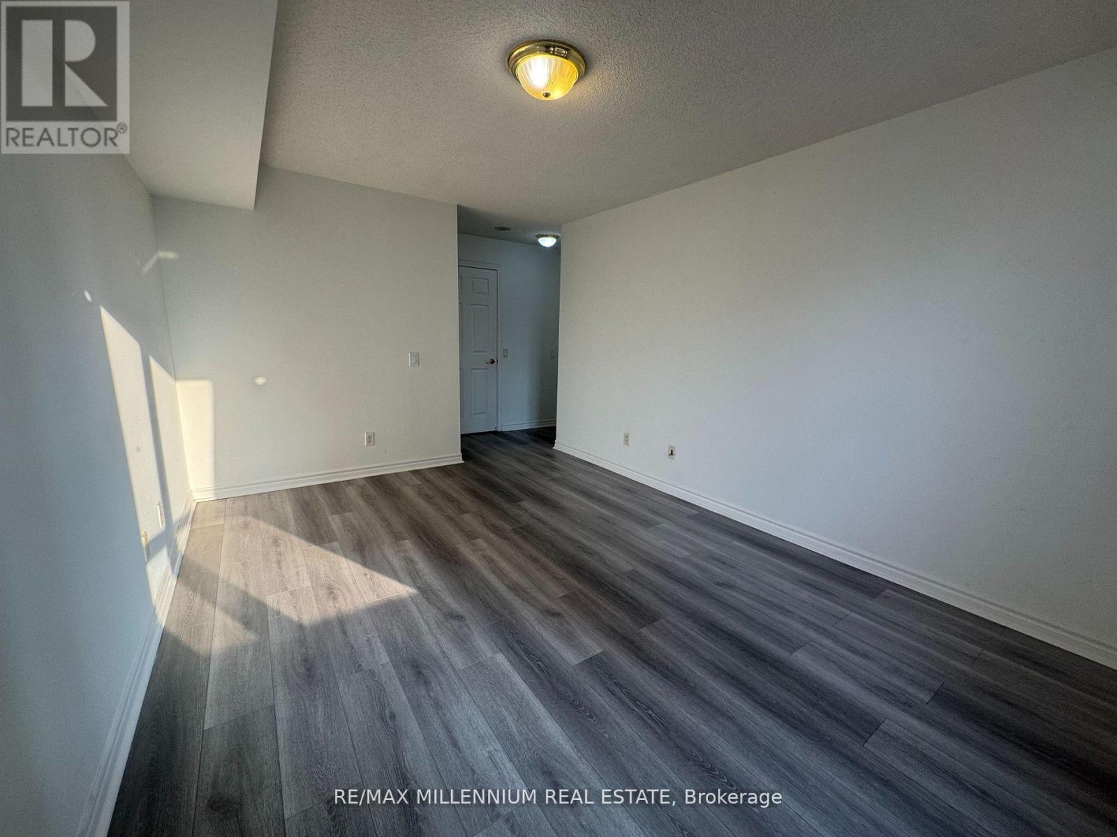 423 - 25 Kingsbridge Garden Circle, Mississauga, Ontario L5R 4B1 - Photo 22 - W13545896