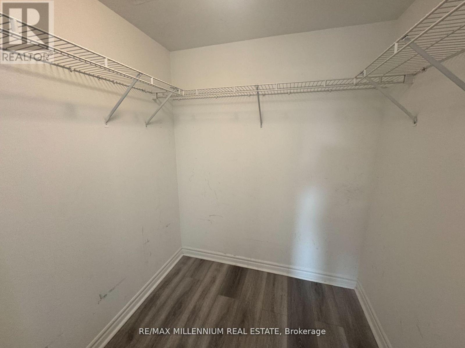 423 - 25 Kingsbridge Garden Circle, Mississauga, Ontario L5R 4B1 - Photo 23 - W13545896