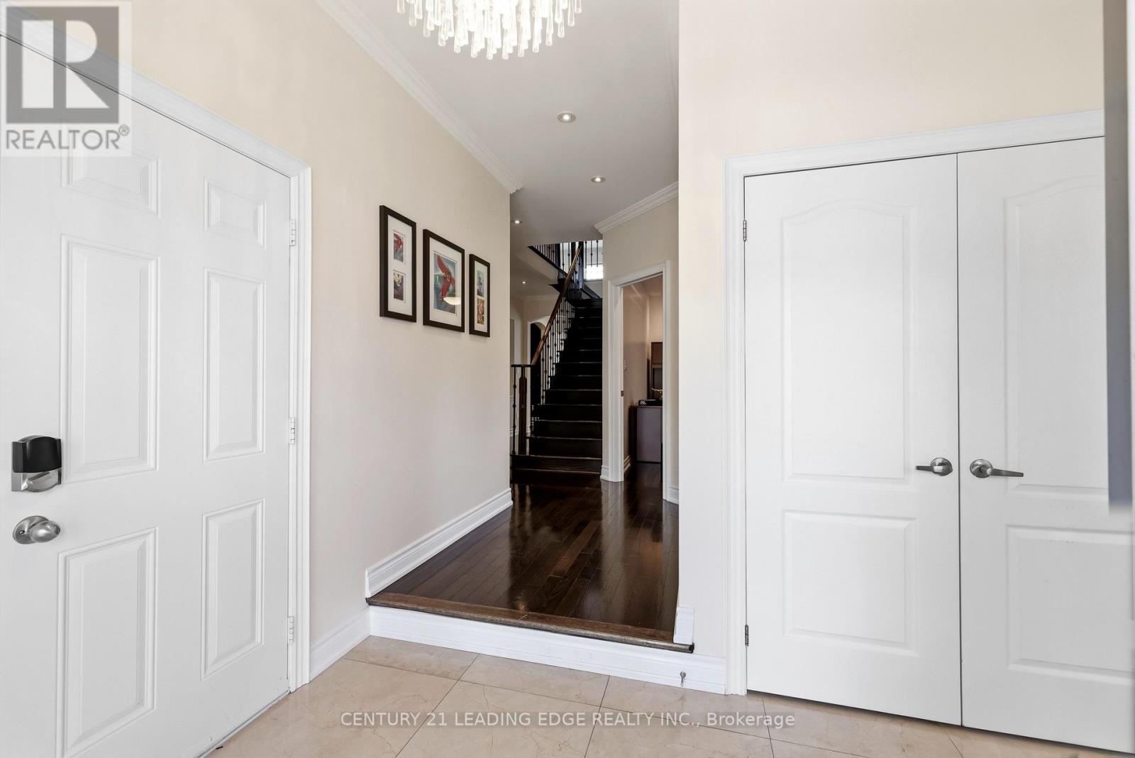 1632 Barbertown Road, Mississauga, Ontario  L5M 6J2 - Photo 3 - W13546002