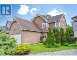 39 NEWINGTON CRESCENT, Toronto, Ontario