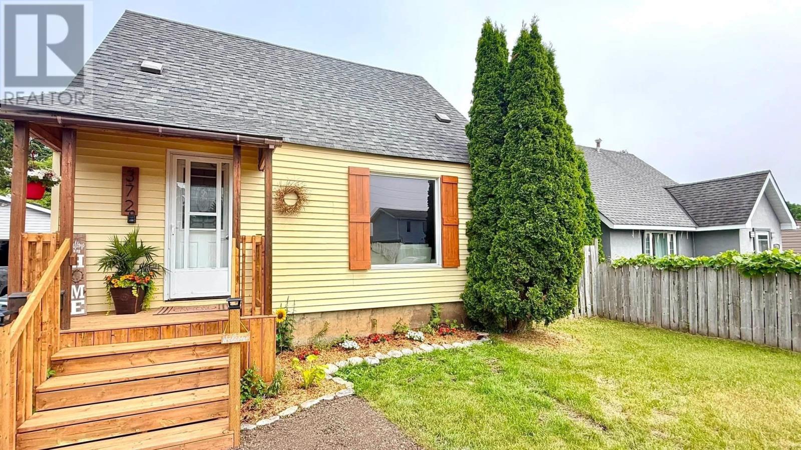 372 GRENVILLE AVE, THUNDER BAY, Ontario
