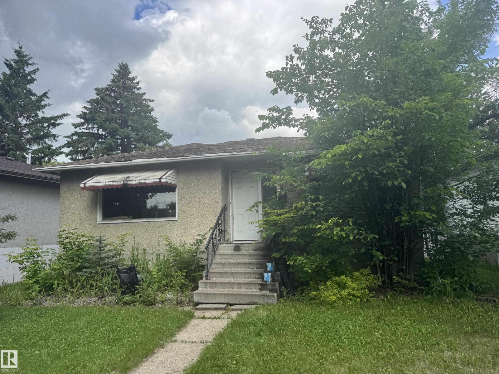 7748 83 AV NW, Edmonton, Alberta