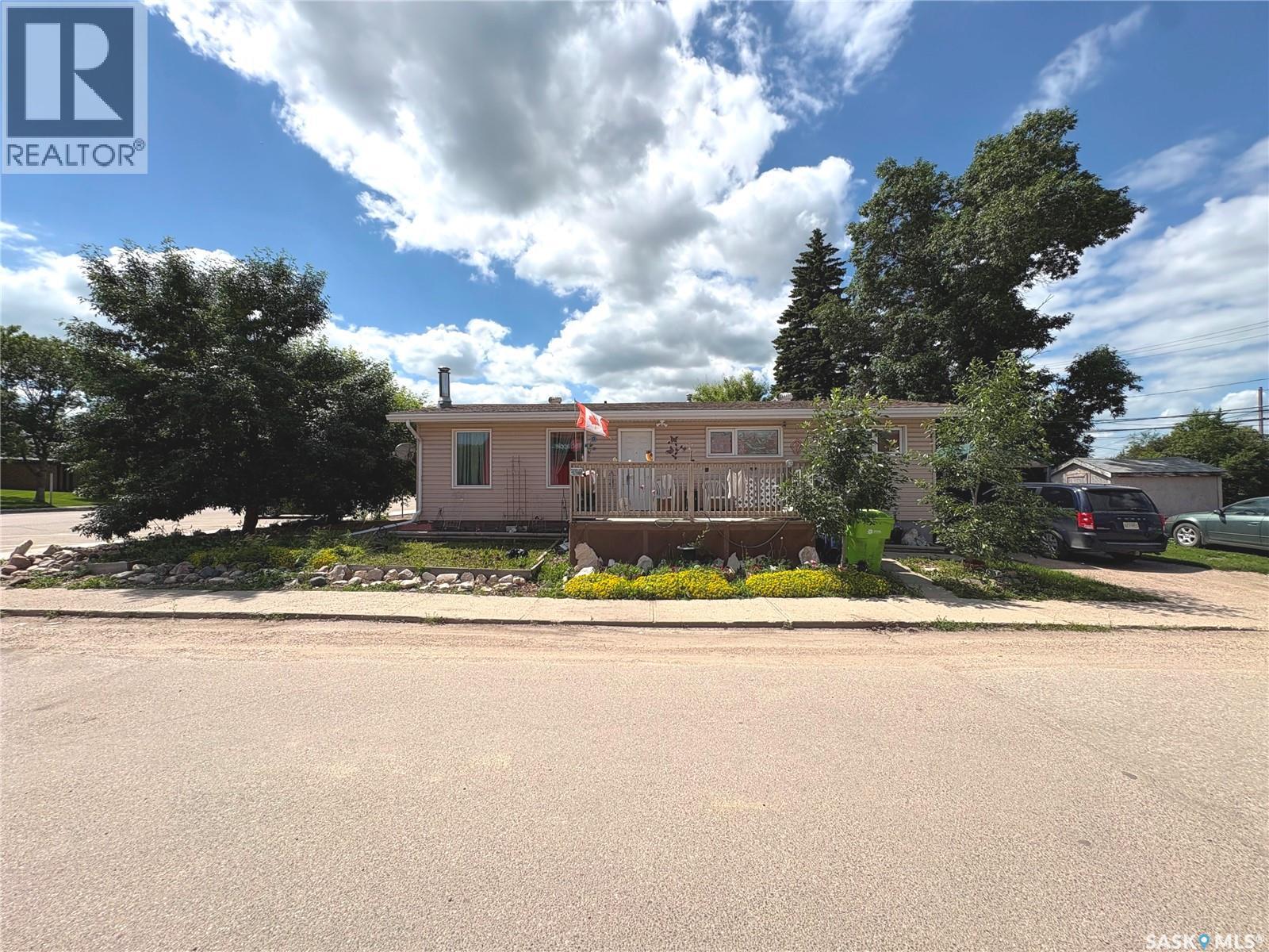 398 Broadway STREET E, Fort Qu'Appelle, Saskatchewan