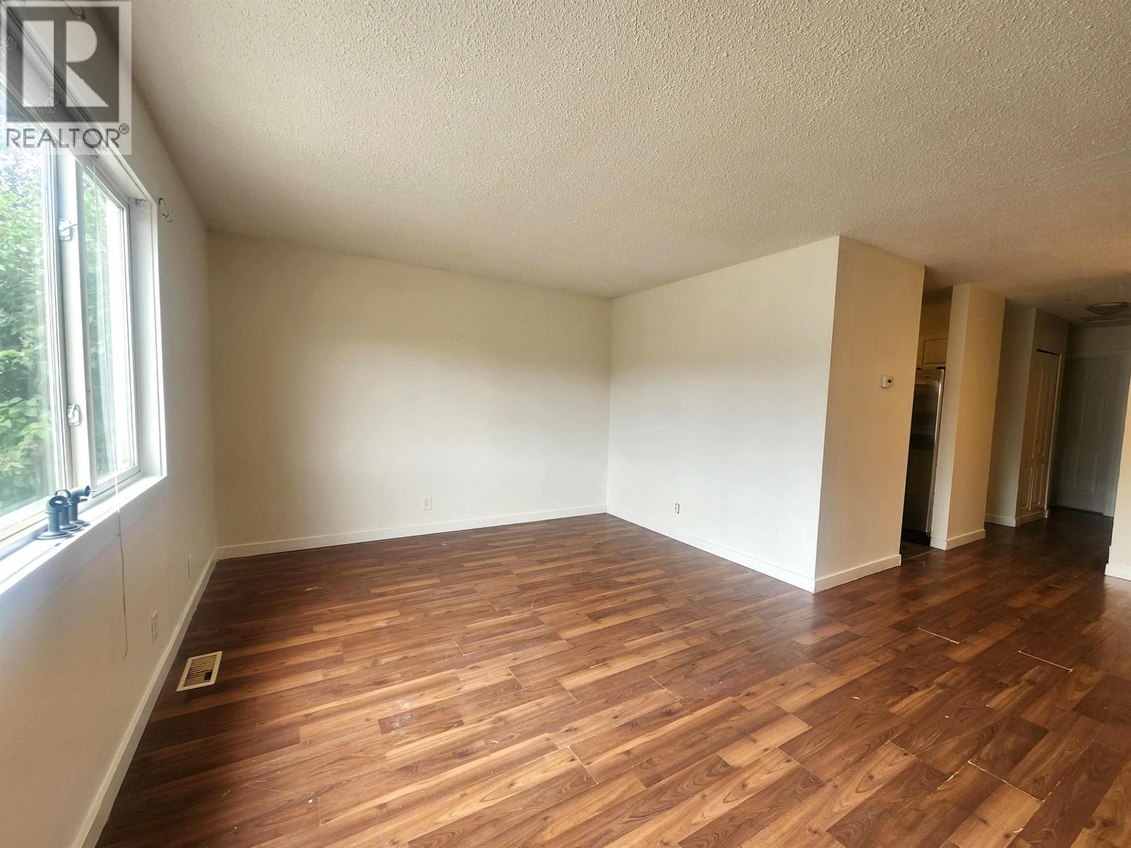 2645-2647 Quince Street, Prince George, British Columbia  V2L 2H6 - Photo 3 - R3082284