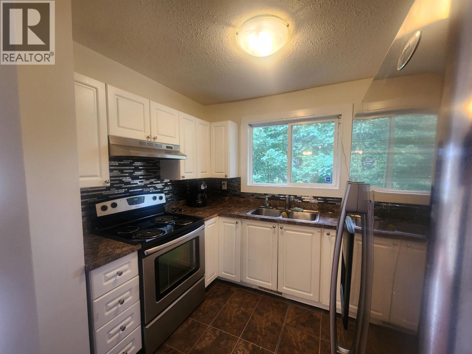 2645-2647 Quince Street, Prince George, British Columbia  V2L 2H6 - Photo 6 - R3082284