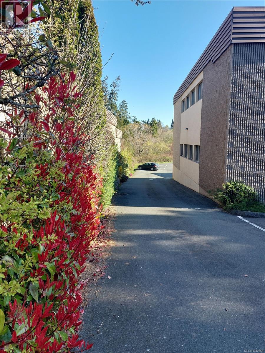 120 4252 Commerce Cir, Saanich, British Columbia  V8Z 4M2 - Photo 20 - 1042868