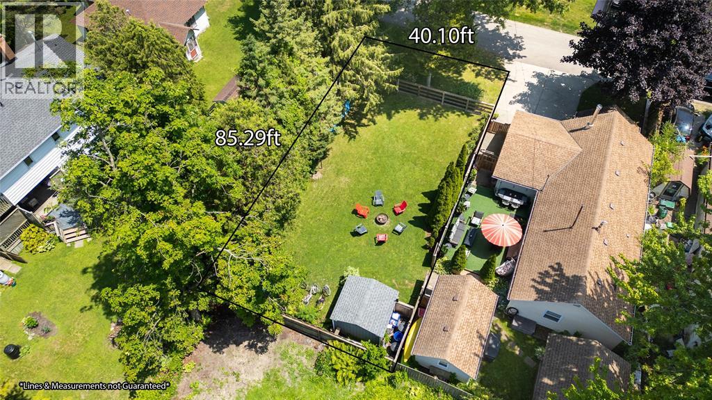 2021 Bay Street, Sarnia, Ontario  N0N 1C0 - Photo 3 - 26016574