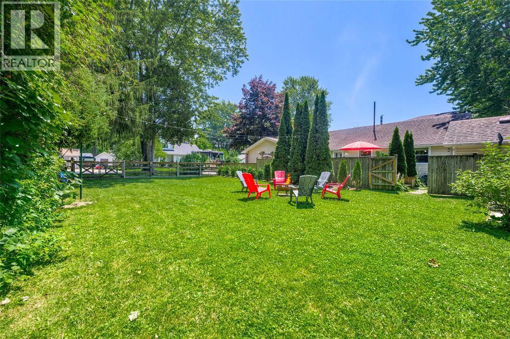 2021 Bay Street, Sarnia, Ontario  N0N 1C0 - Photo 7 - 26016574