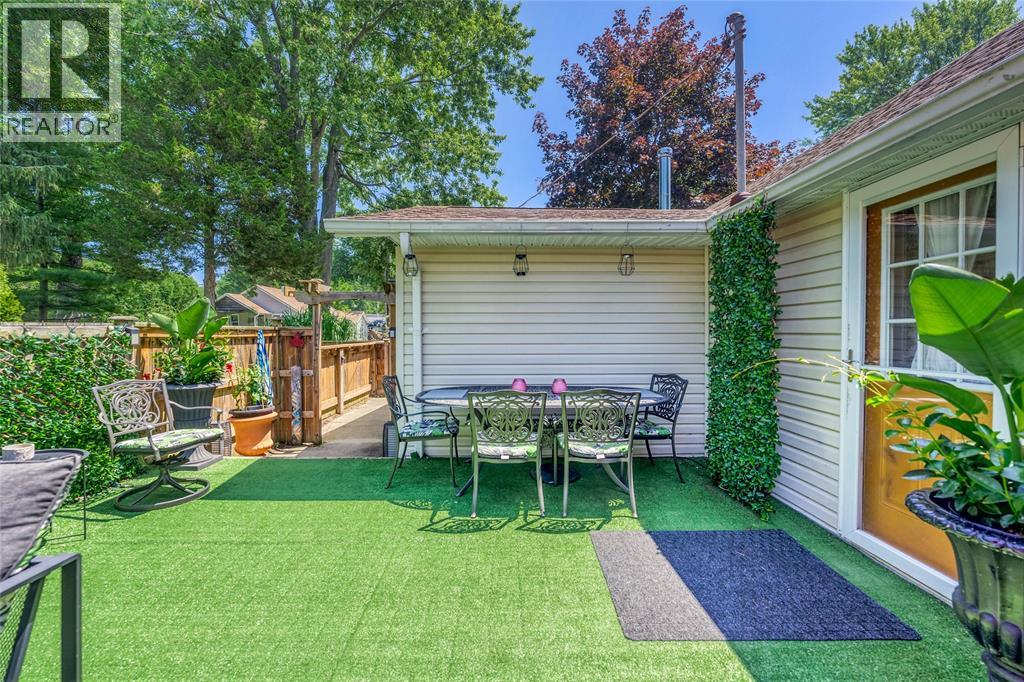 2019 Bay Street, Sarnia, Ontario  N0N 1C0 - Photo 11 - 26016551