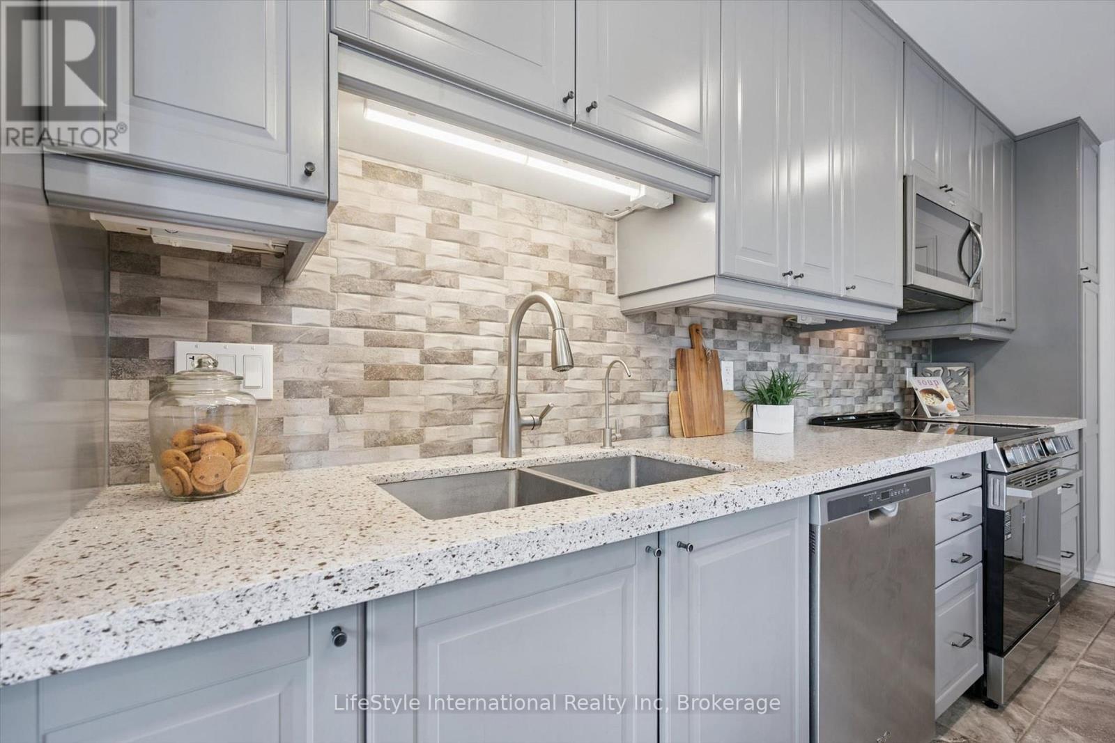 54 Chesterton Lane, Guelph, Ontario  N1E 6S8 - Photo 16 - X13546132