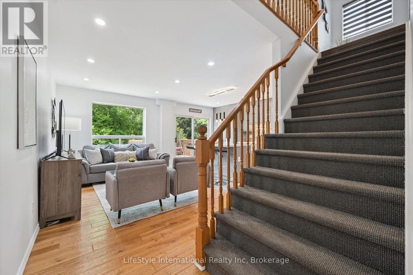 54 Chesterton Lane, Guelph, Ontario  N1E 6S8 - Photo 7 - X13546132