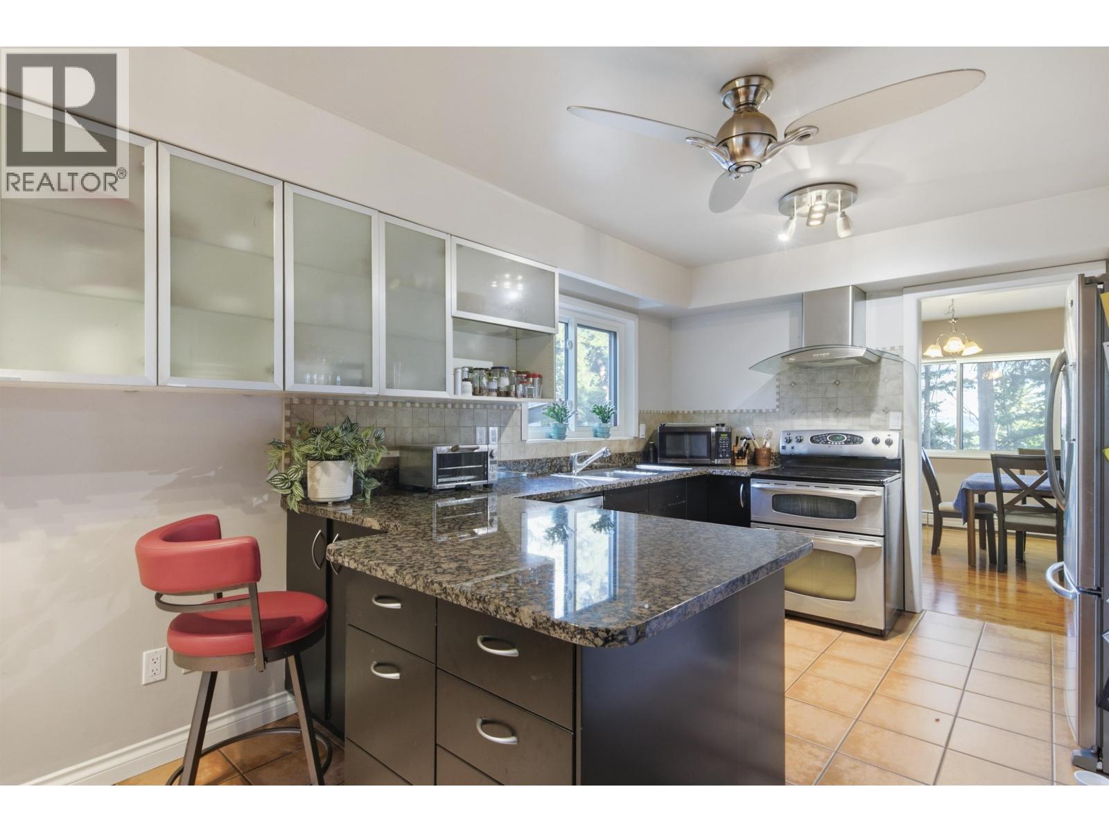 2270 Dawes Hill Road, Coquitlam, British Columbia  V3K 1N3 - Photo 8 - R3144448