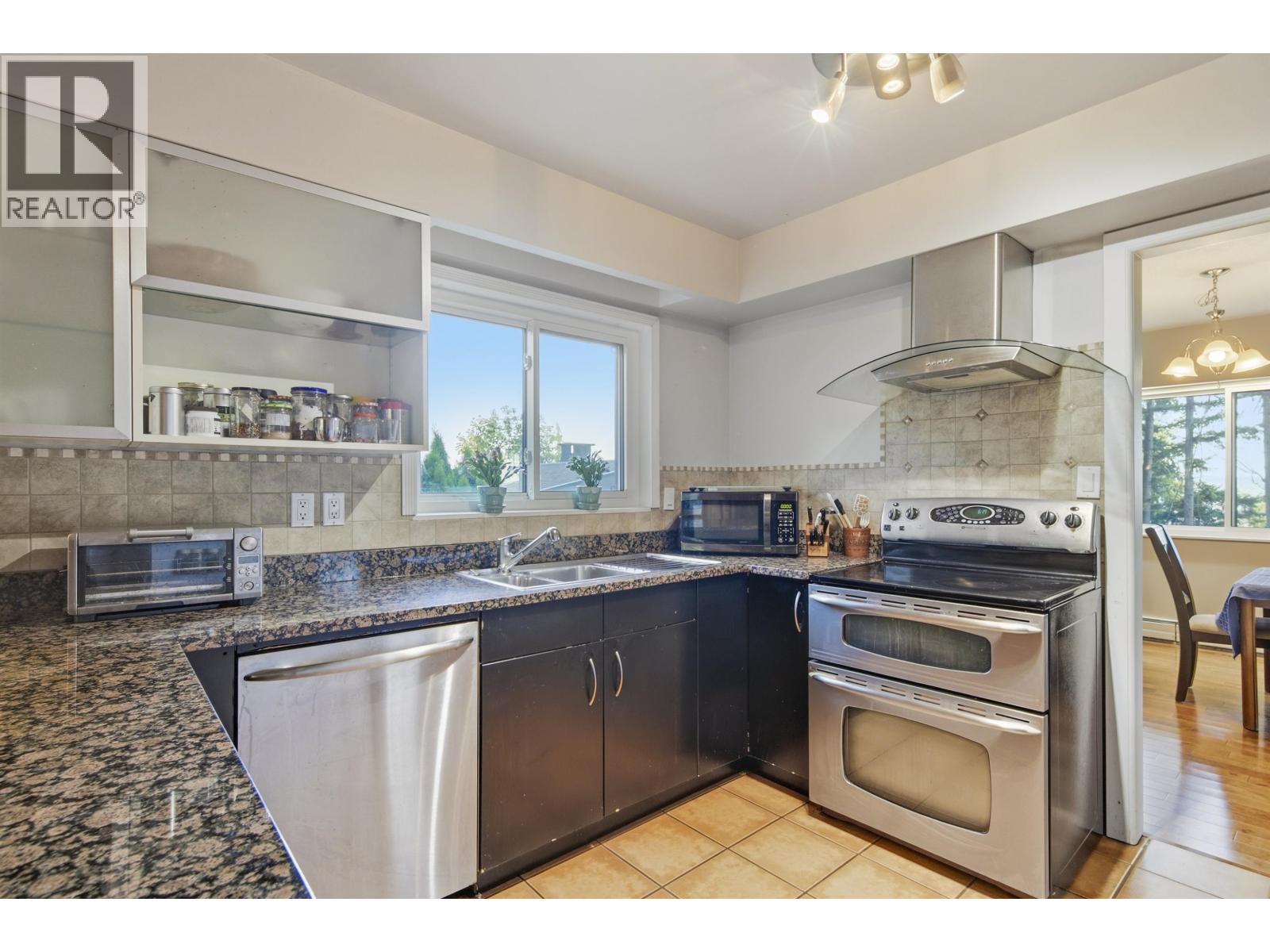 2270 Dawes Hill Road, Coquitlam, British Columbia  V3K 1N3 - Photo 9 - R3144448