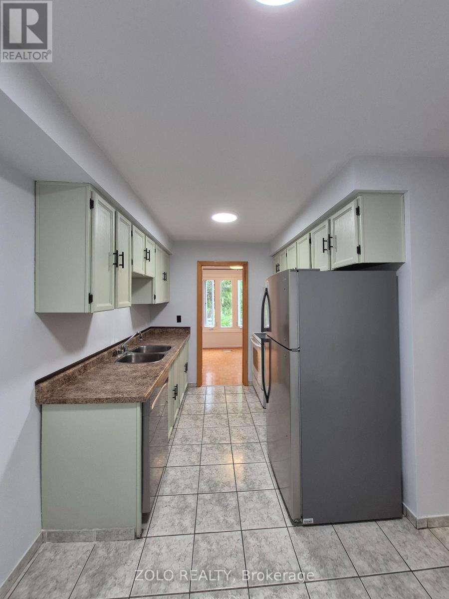 77 Colleen Street, Vaughan (Crestwood-Springfarm-Yorkhill), Ontario  L4J 5G6 - Photo 13 - N13546152