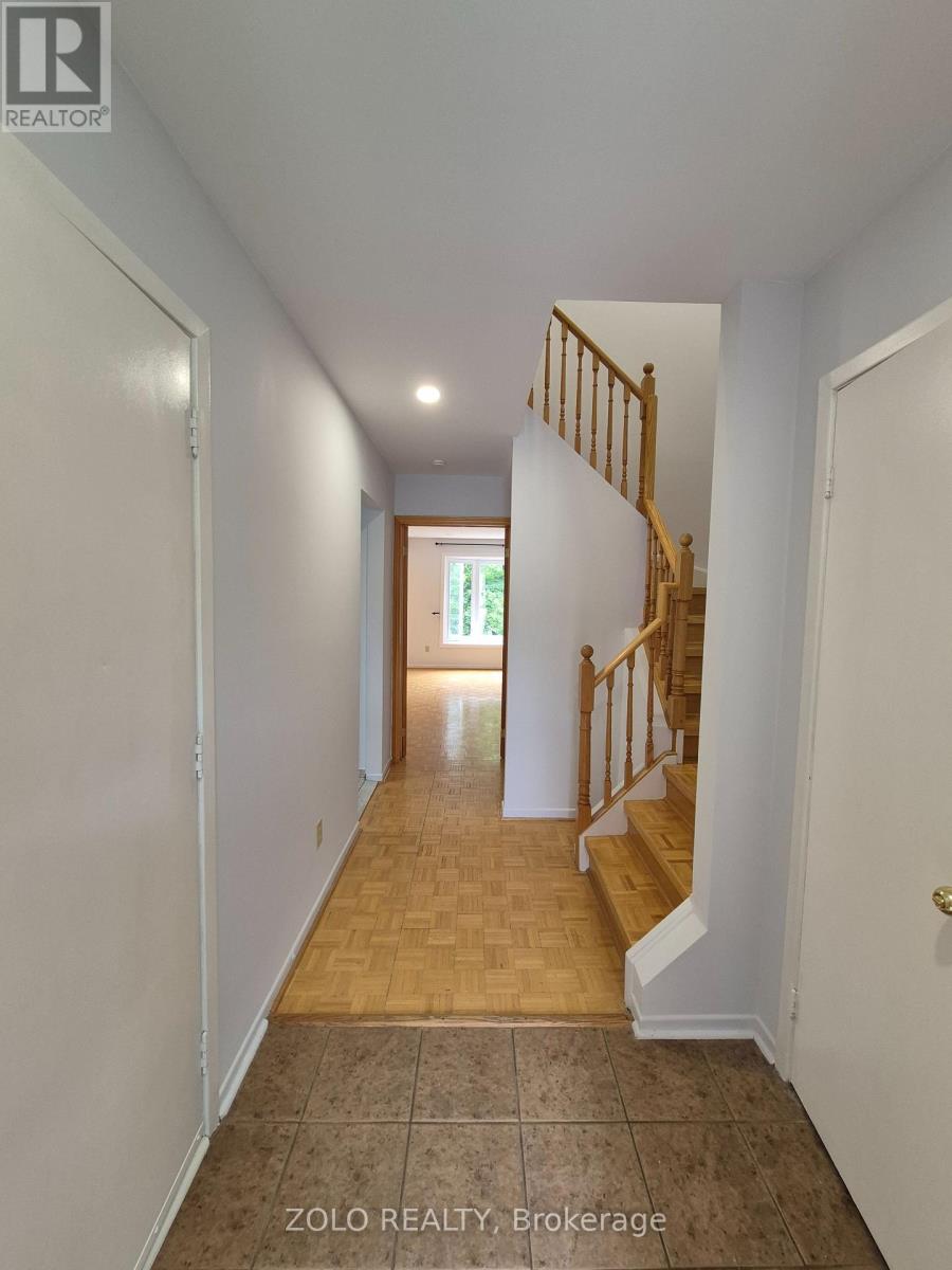 77 Colleen Street, Vaughan (Crestwood-Springfarm-Yorkhill), Ontario  L4J 5G6 - Photo 3 - N13546152