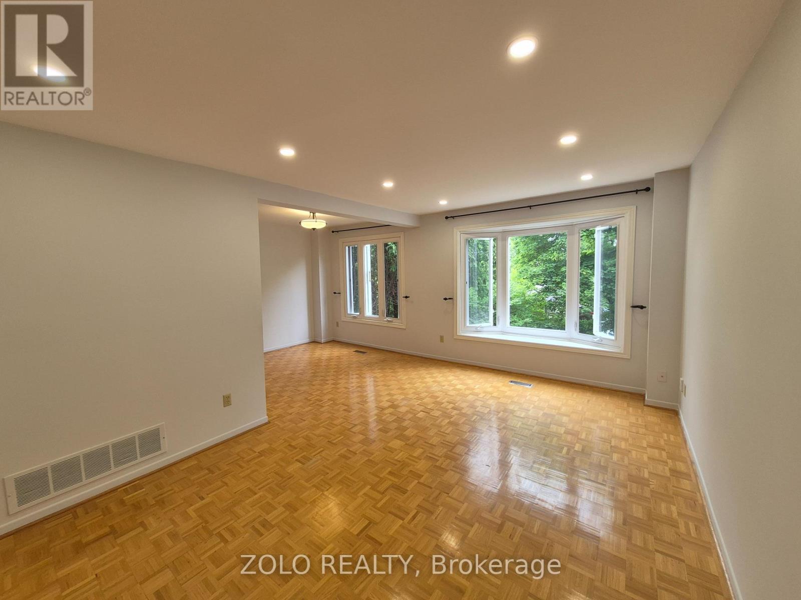 77 Colleen Street, Vaughan (Crestwood-Springfarm-Yorkhill), Ontario  L4J 5G6 - Photo 4 - N13546152