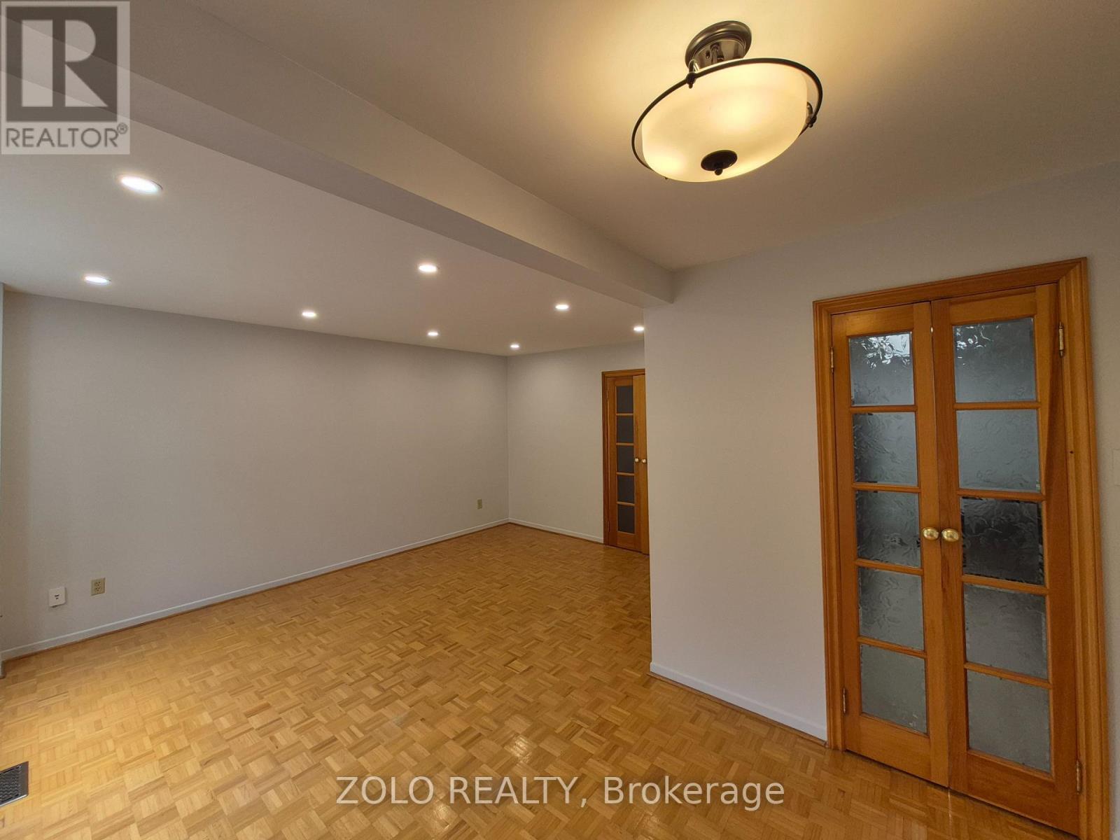 77 Colleen Street, Vaughan (Crestwood-Springfarm-Yorkhill), Ontario  L4J 5G6 - Photo 9 - N13546152
