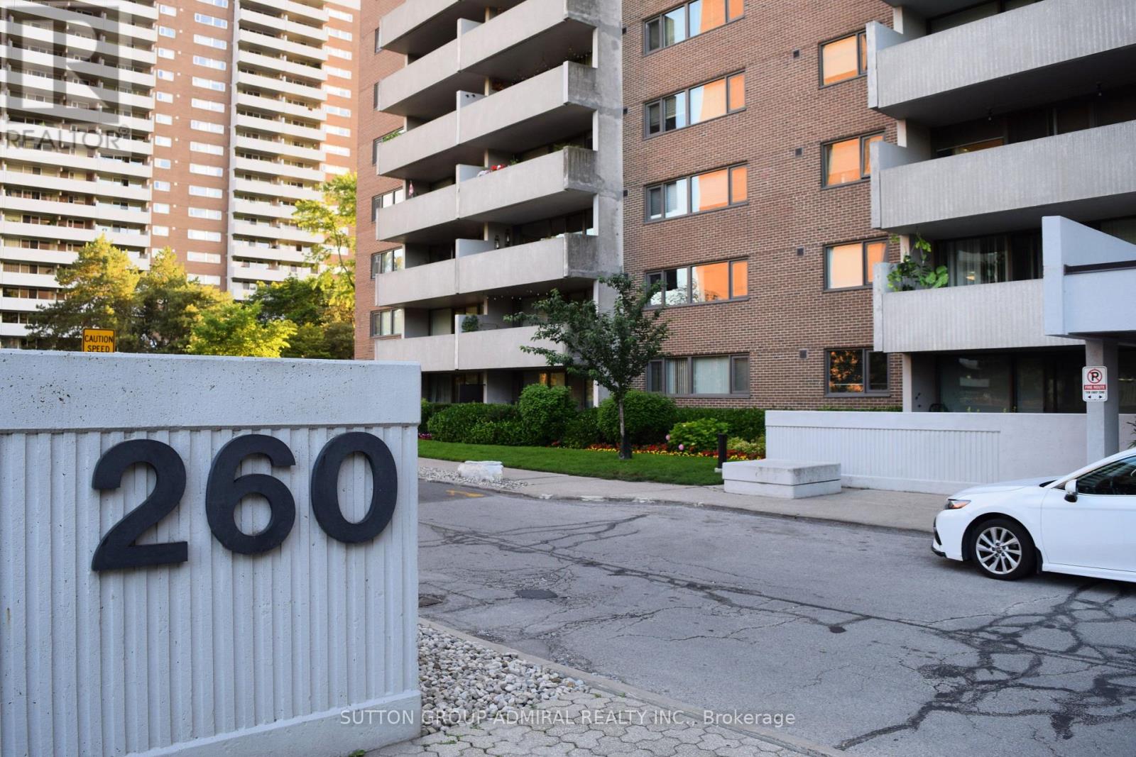 804 - 260 SCARLETT ROAD, Toronto (Rockcliffe-Smythe)