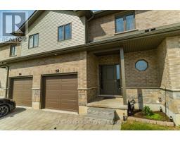 52 - 2910 TOKALA TRAIL, London North, Ontario