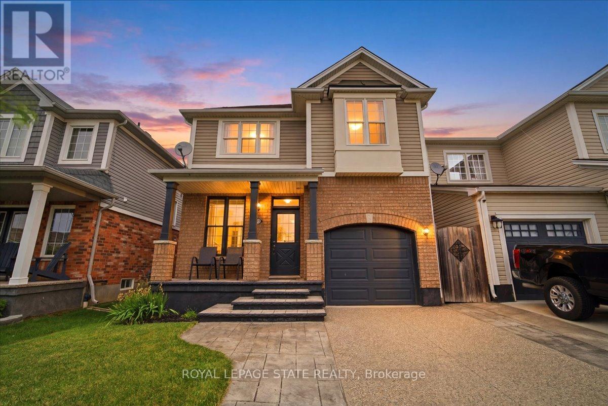 40 WHITWELL WAY, Hamilton, Ontario