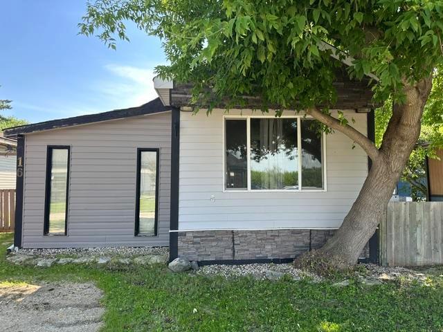 16 412 Seine Avenue, Lorette, Manitoba  R5K 1A7 - Photo 0 - 202615852