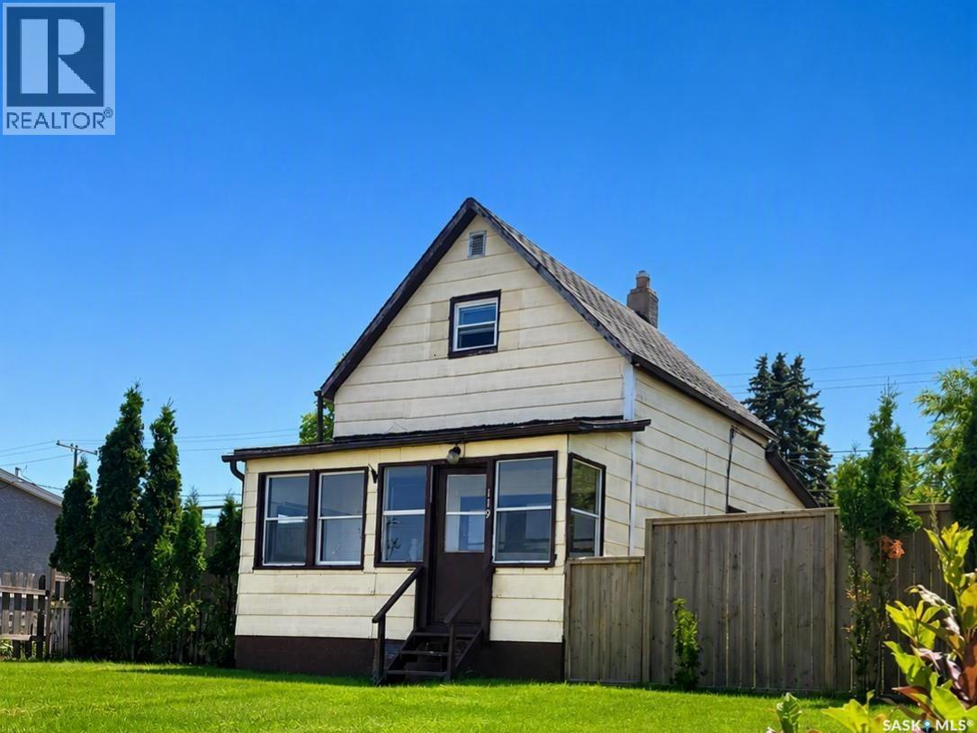 119 Home STREET W, Moose Jaw