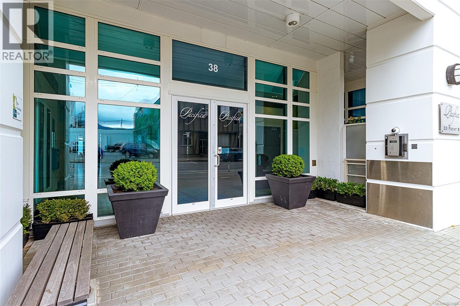 1402 38 Front St, Nanaimo, British Columbia V9R 0B8 - Photo 2 - 1042885