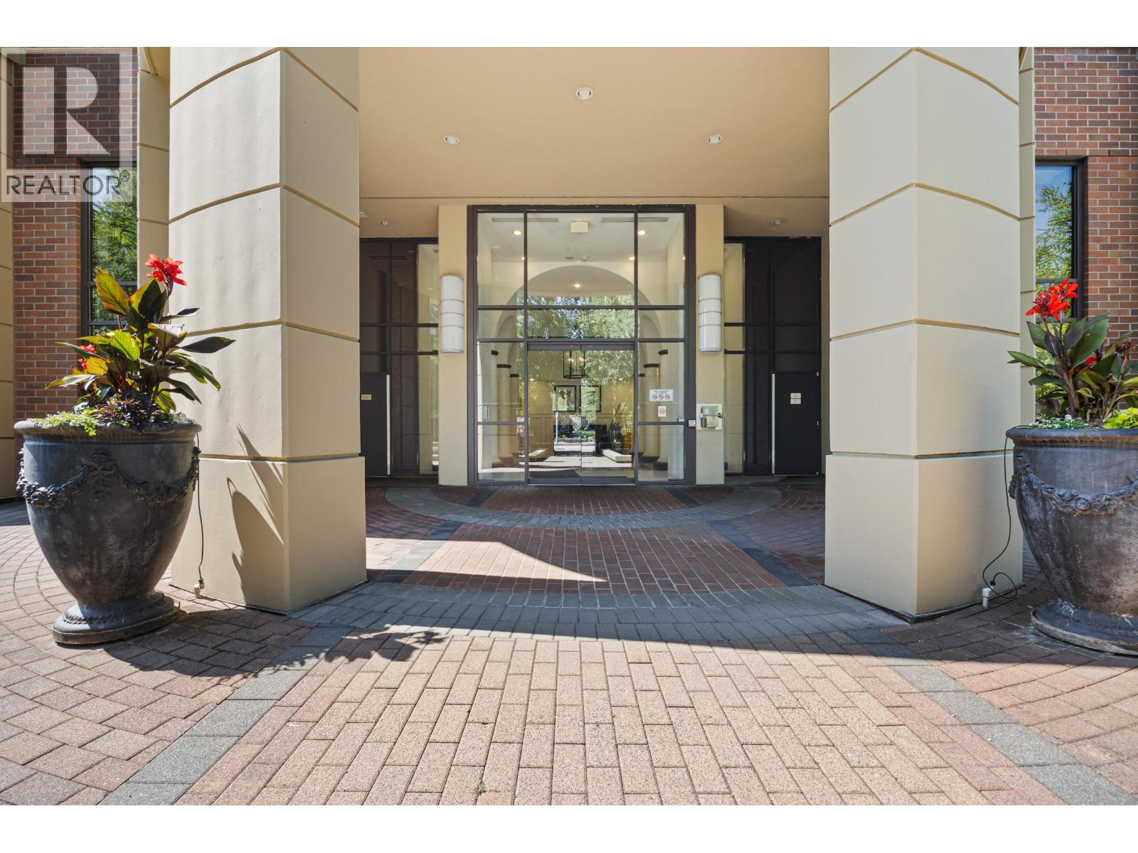 605 6833 Station Hill Drive, Burnaby, British Columbia  V3N 5E1 - Photo 3 - R3143631