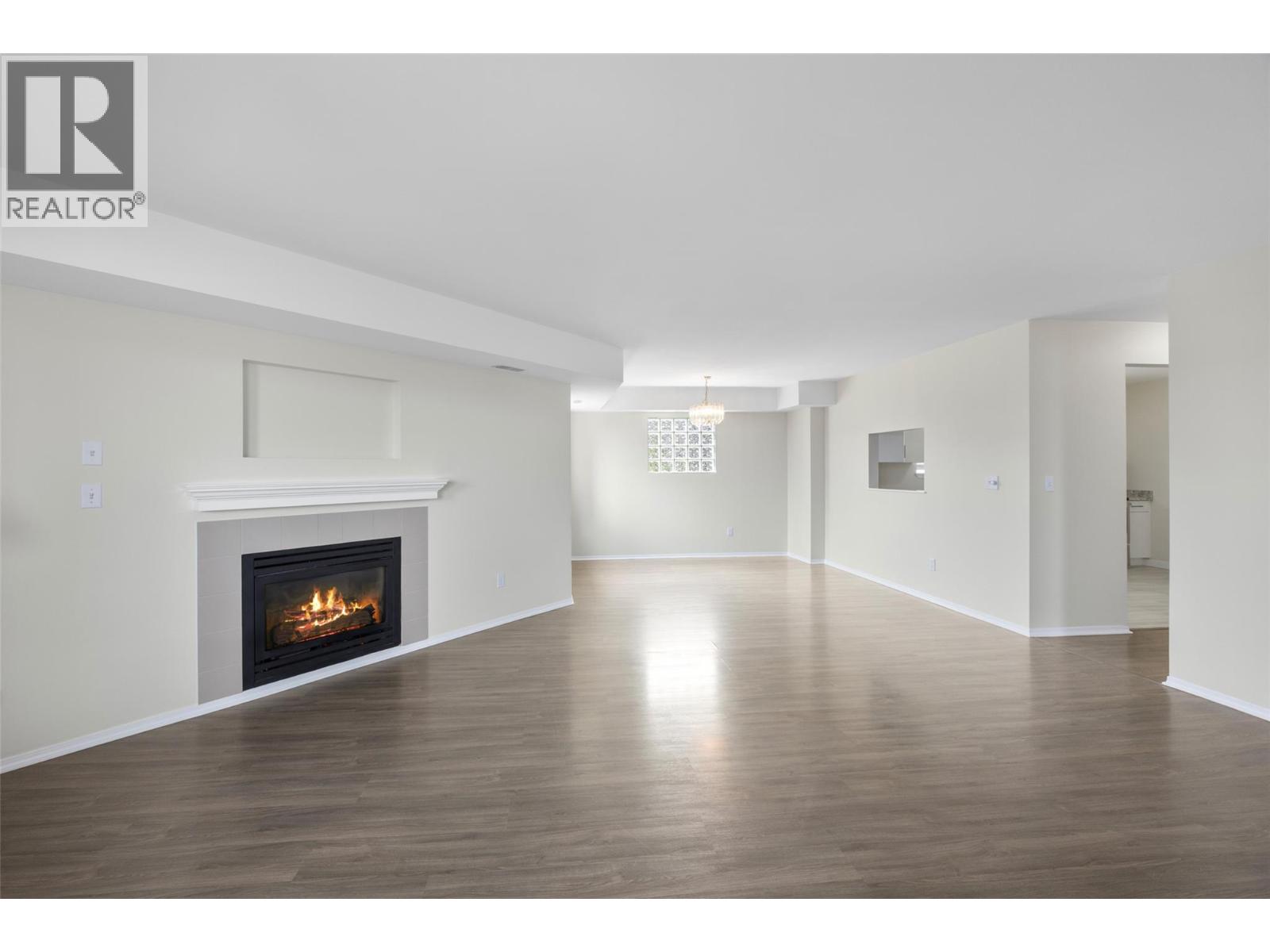 1185 Hugh Allan Drive Unit# 213 — photo 4