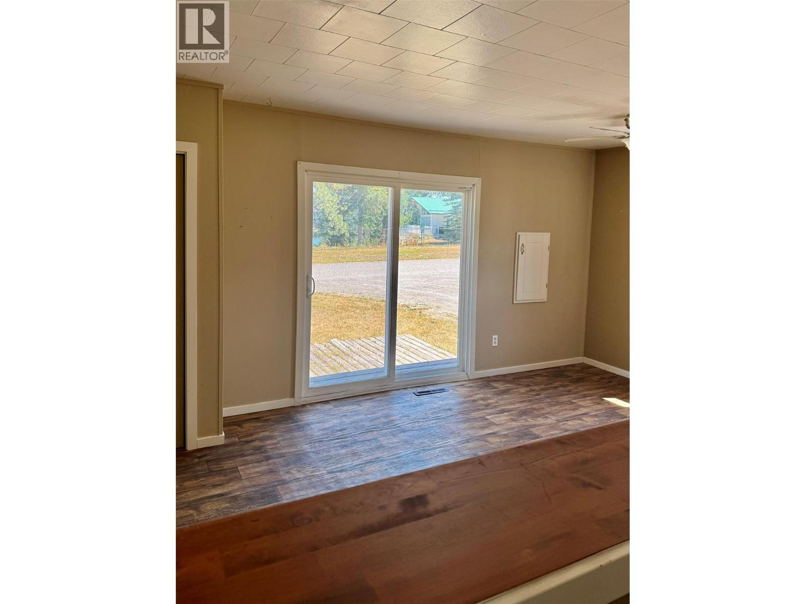 6195 & Lot 1 Cartwright Street, Wardner, British Columbia  V0B 2J0 - Photo 5 - 10394206