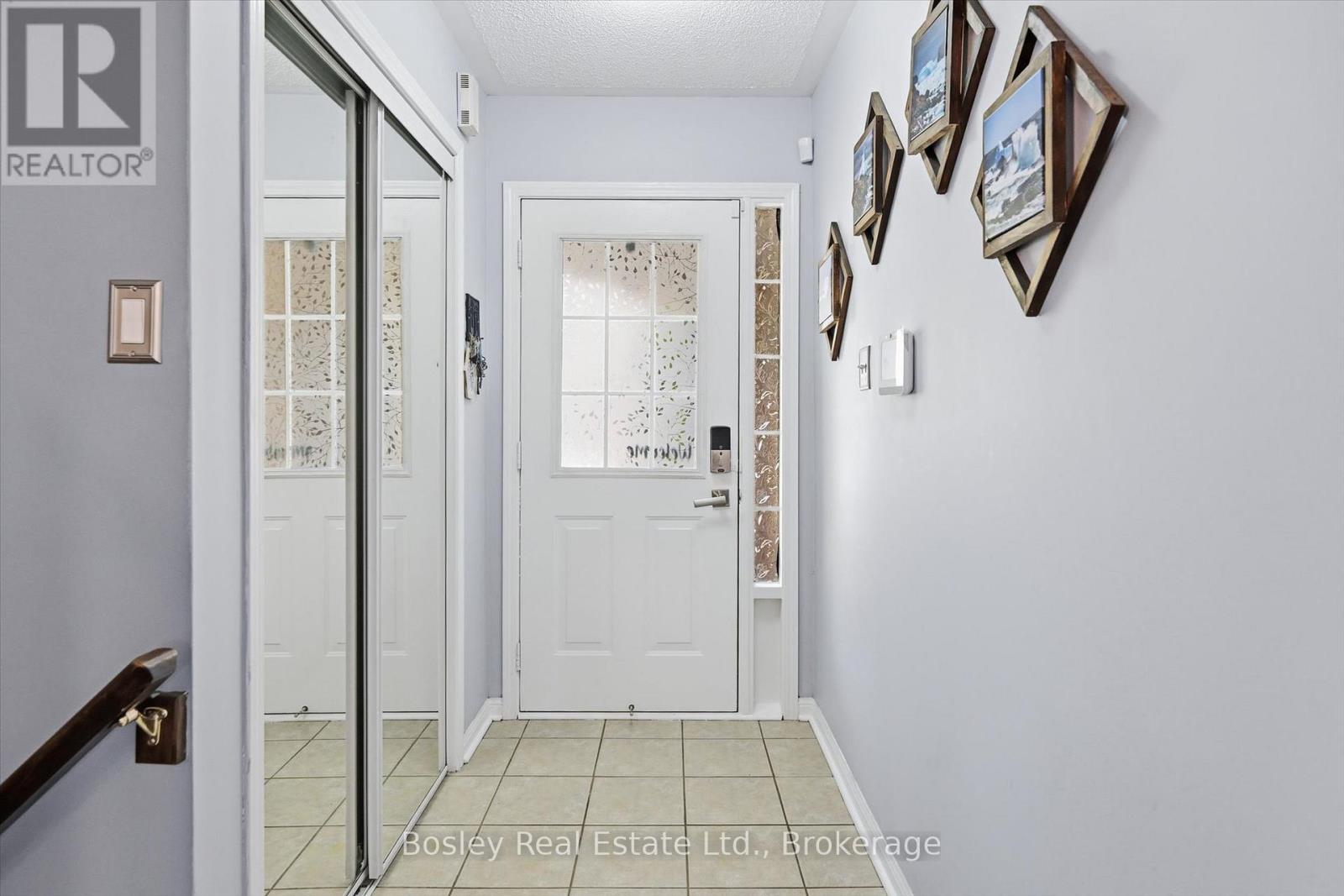 1411 Mcdermott Way, Milton, Ontario  L9T 6L6 - Photo 4 - W13546182