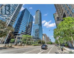 3002 - 488 UNIVERSITY AVENUE, Toronto, Ontario