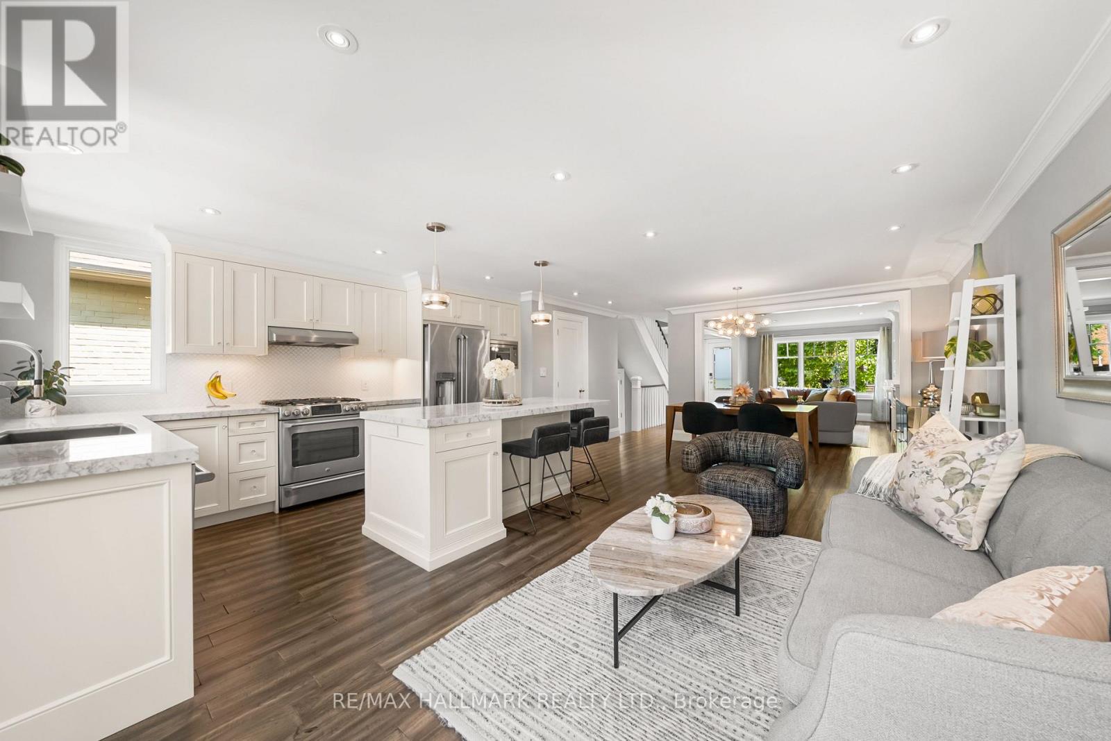 214 Divadale Drive, Toronto, Ontario  M4G 2P7 - Photo 13 - C13546256