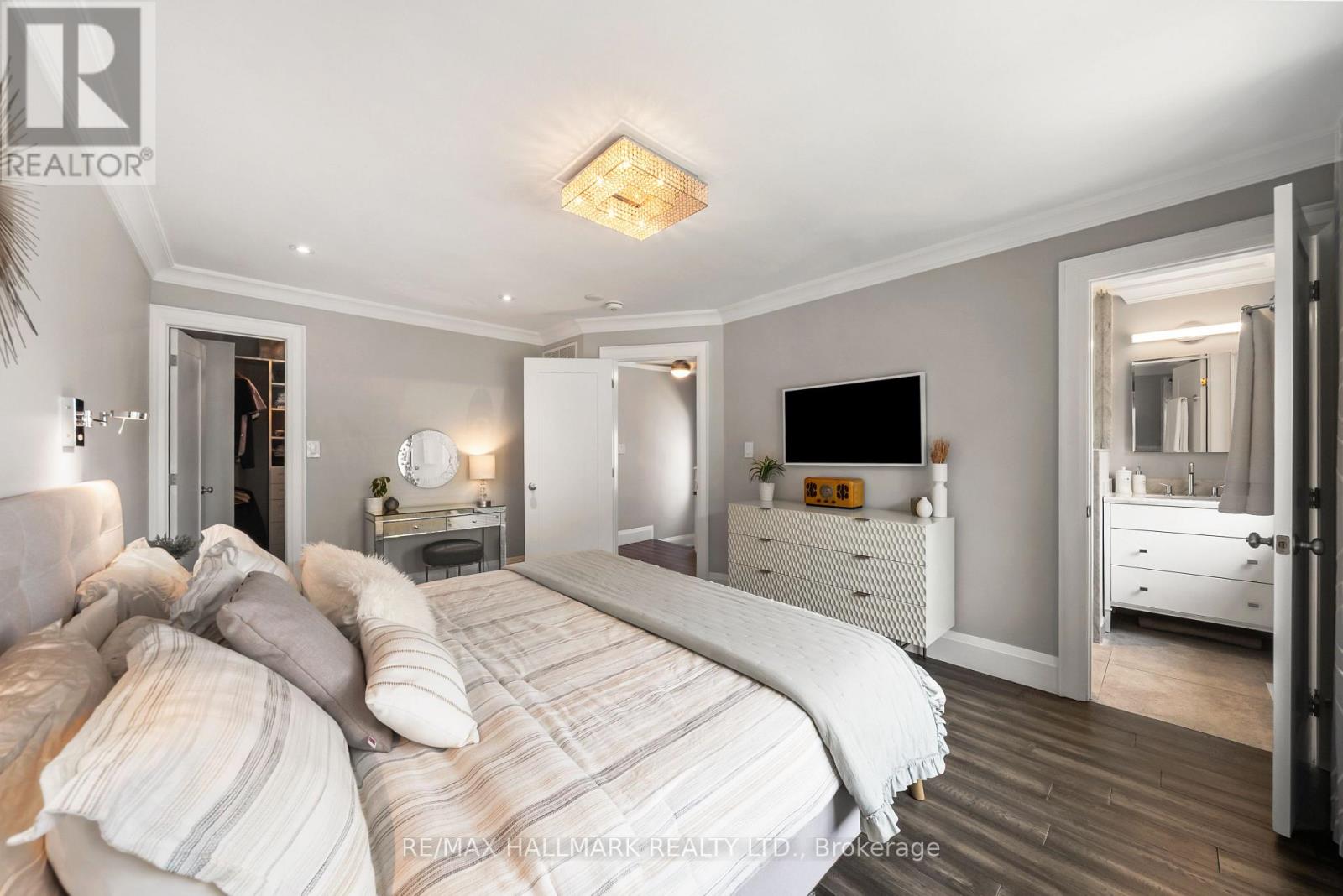 214 Divadale Drive, Toronto, Ontario  M4G 2P7 - Photo 18 - C13546256