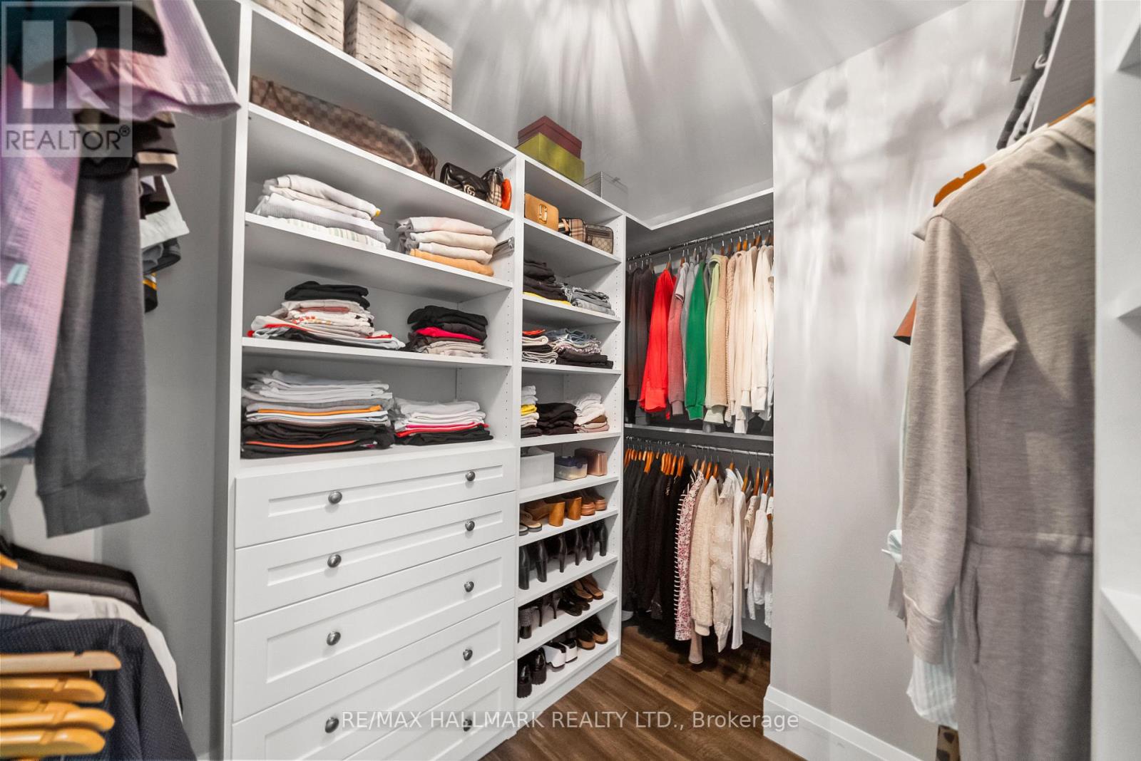 214 Divadale Drive, Toronto, Ontario  M4G 2P7 - Photo 19 - C13546256